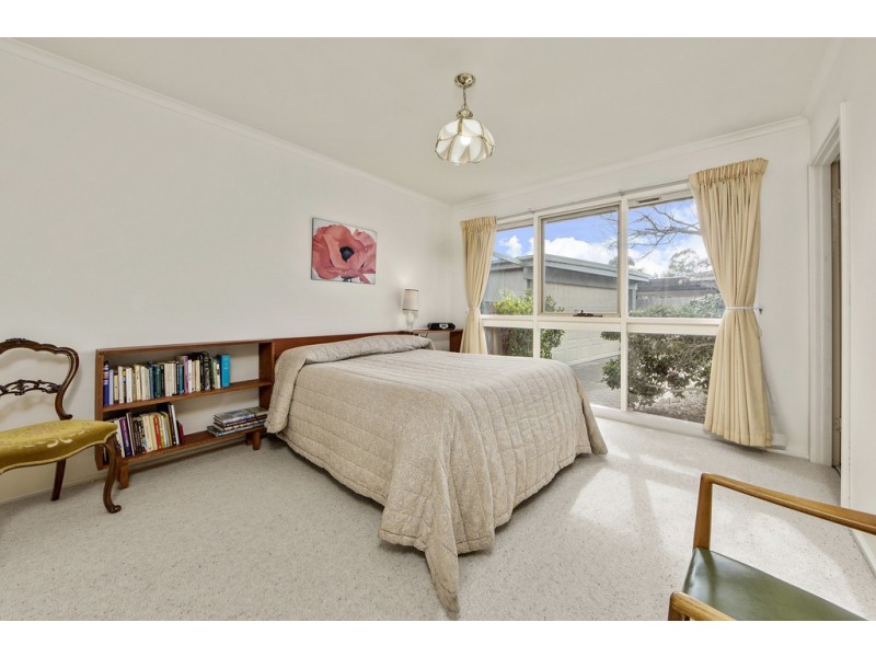 1 Cussen Street, Higgins ACT 2615