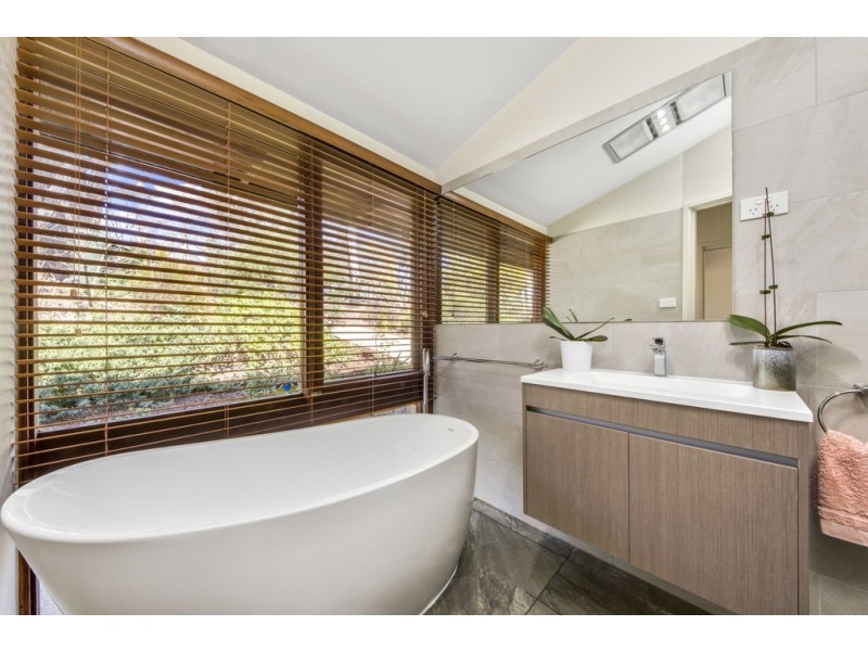 20 Nungara Place, Aranda ACT 2614