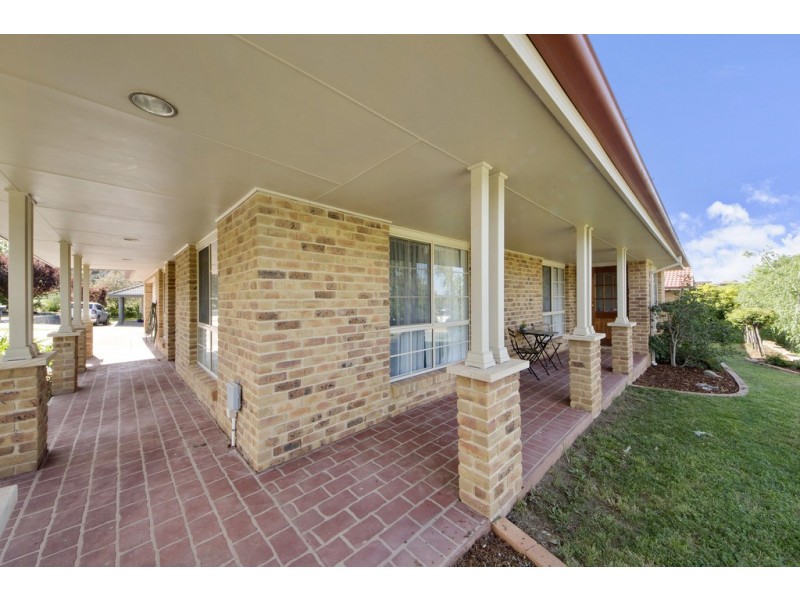 2 Hoad Place, Nicholls ACT 2913