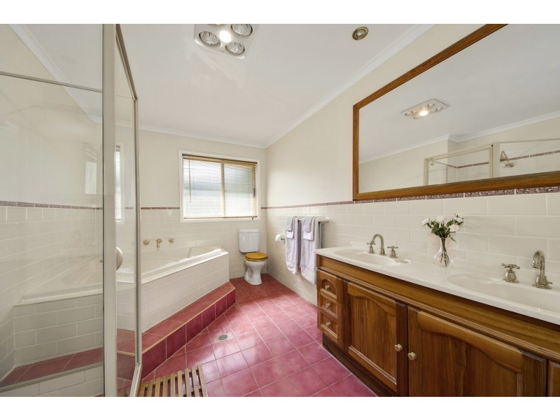 2 Hoad Place, Nicholls ACT 2913