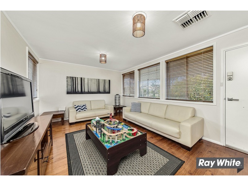 18 Pennefather Street, Higgins ACT 2615