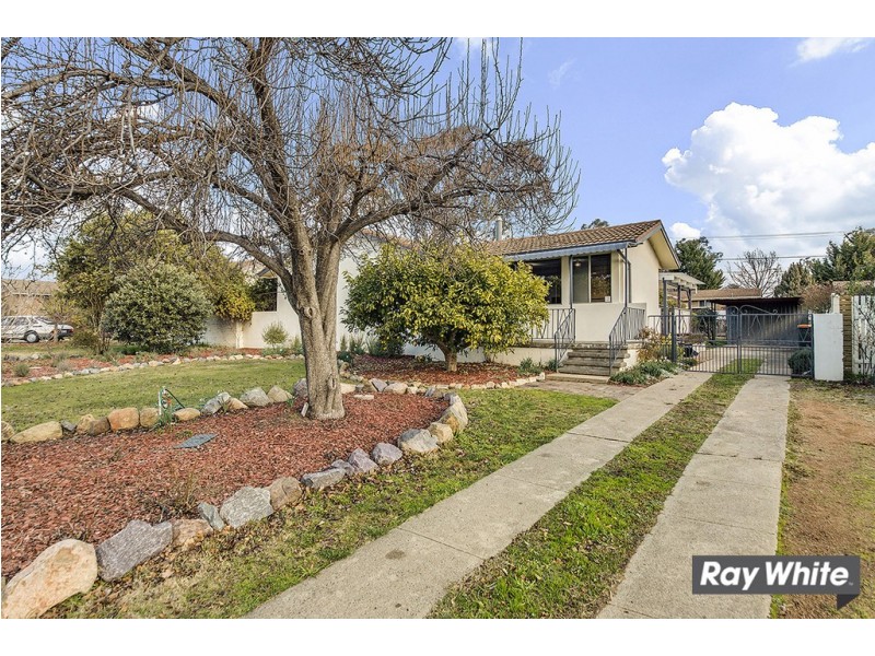 18 Pennefather Street, Higgins ACT 2615