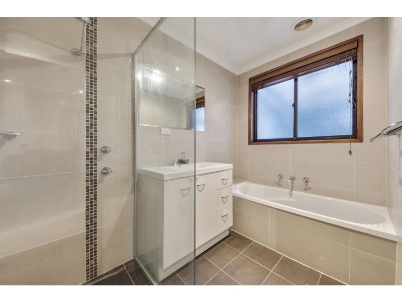 15 Hayball Place, Evatt ACT 2617