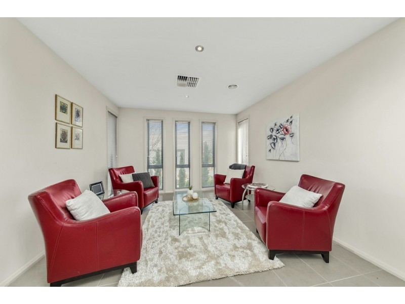 8/3 Charles Place, Gordon ACT 2906