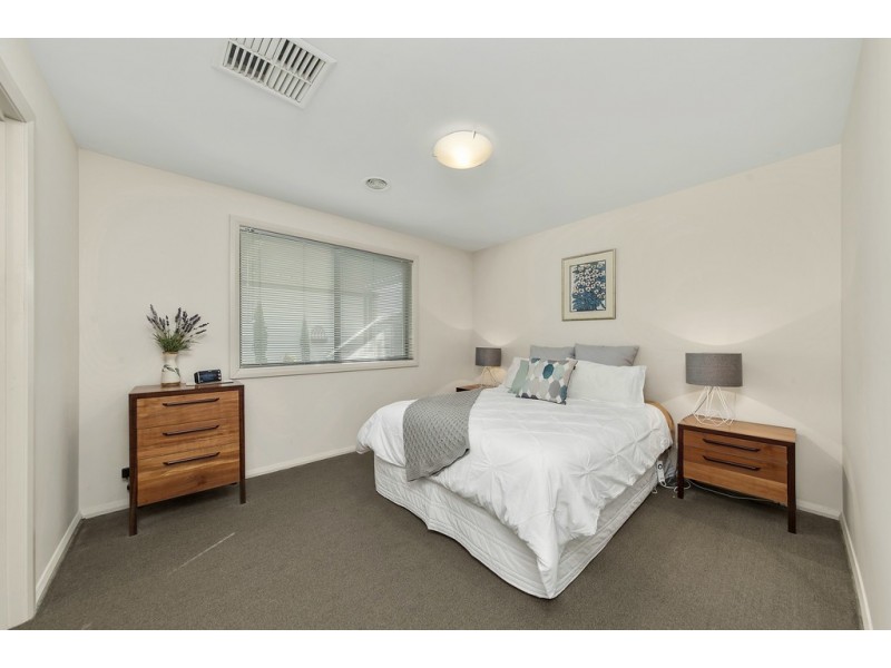 8/3 Charles Place, Gordon ACT 2906