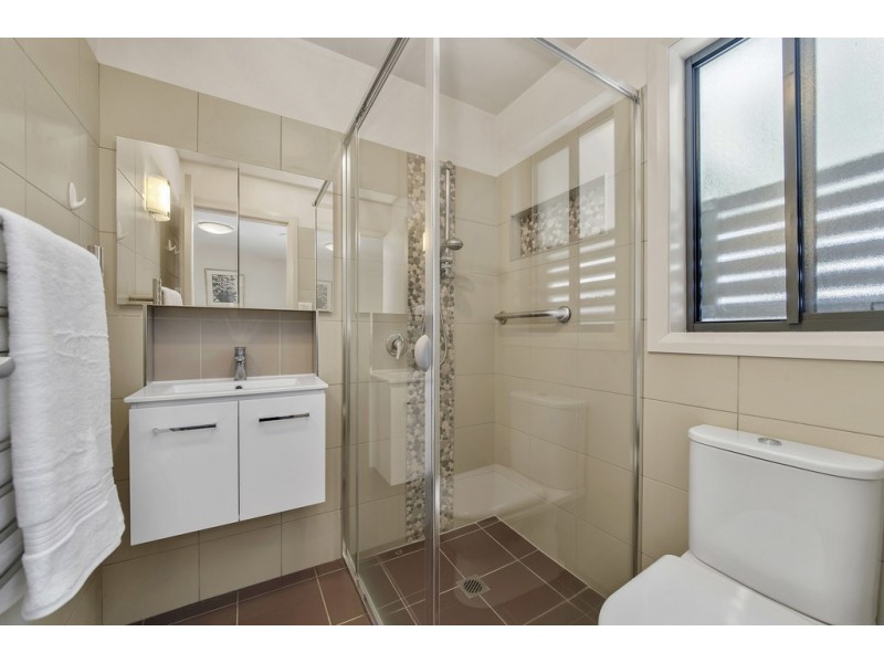 8/3 Charles Place, Gordon ACT 2906