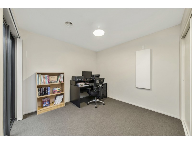 8/3 Charles Place, Gordon ACT 2906