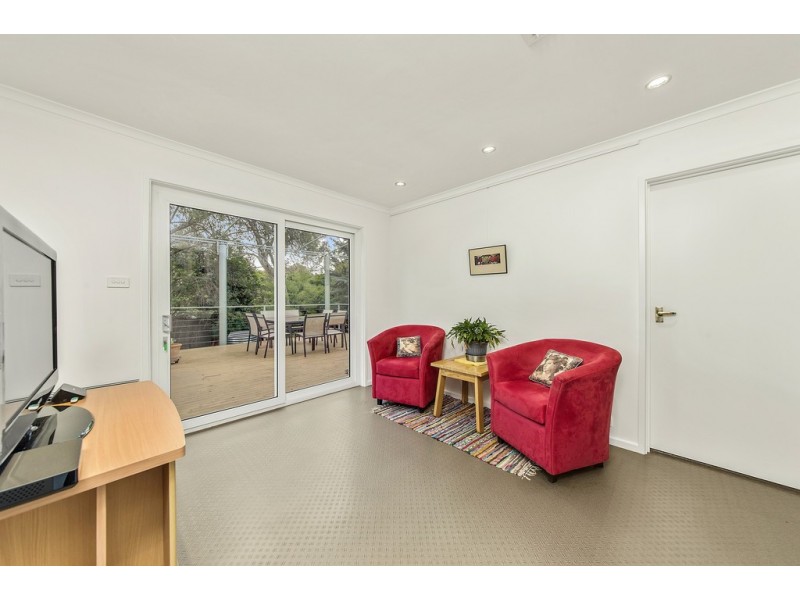 6 Pope Street, Hughes ACT 2605
