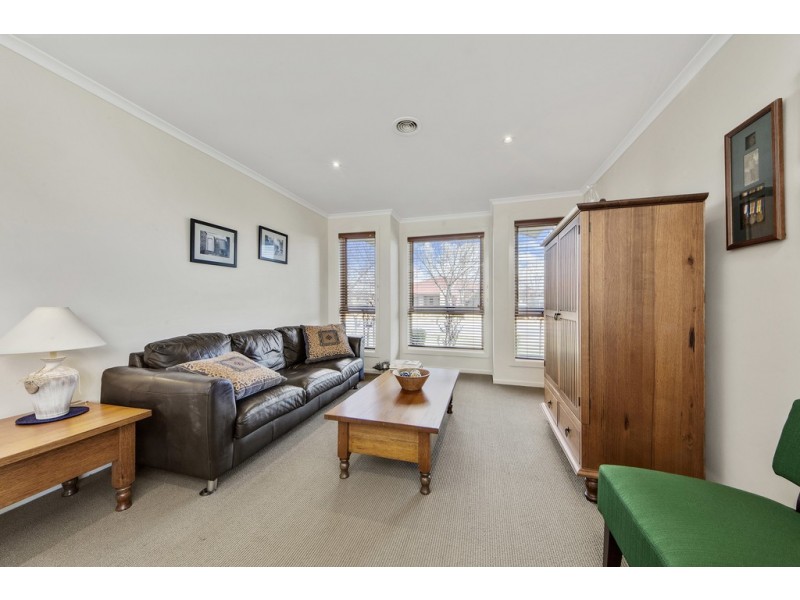 10 Sarson Street, Gungahlin ACT 2912