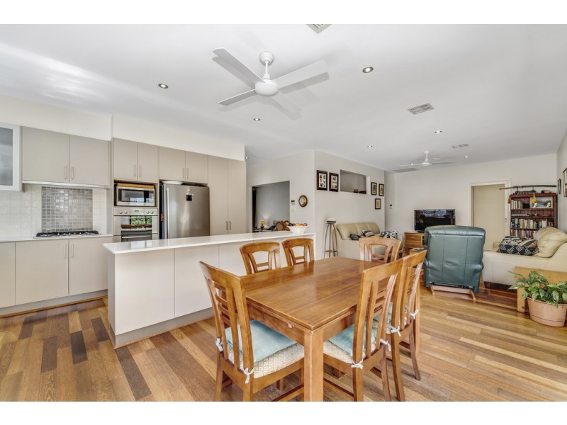 26b Robson Street, Garran ACT 2605