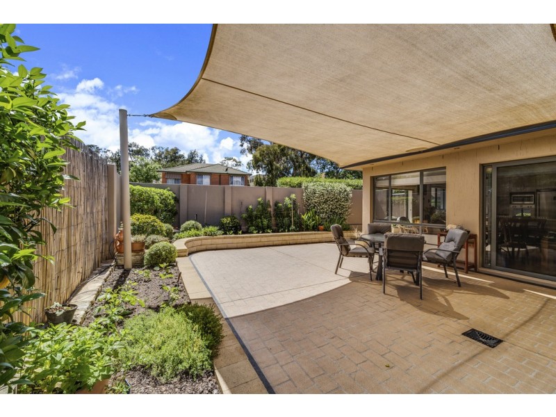 26b Robson Street, Garran ACT 2605