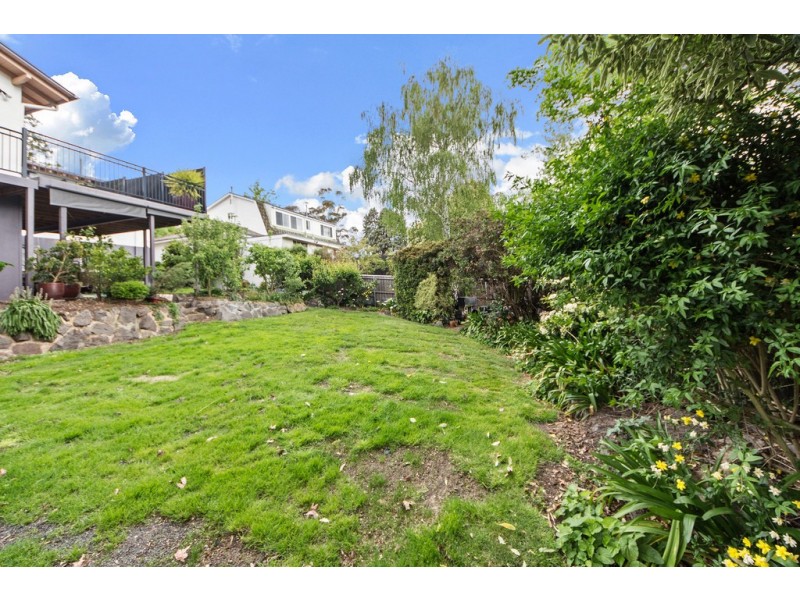 9 Flanagan Street, Garran ACT 2605