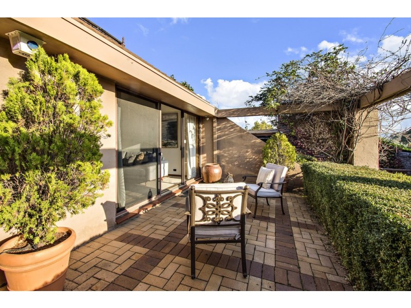 64 Brereton Street, Garran ACT 2605