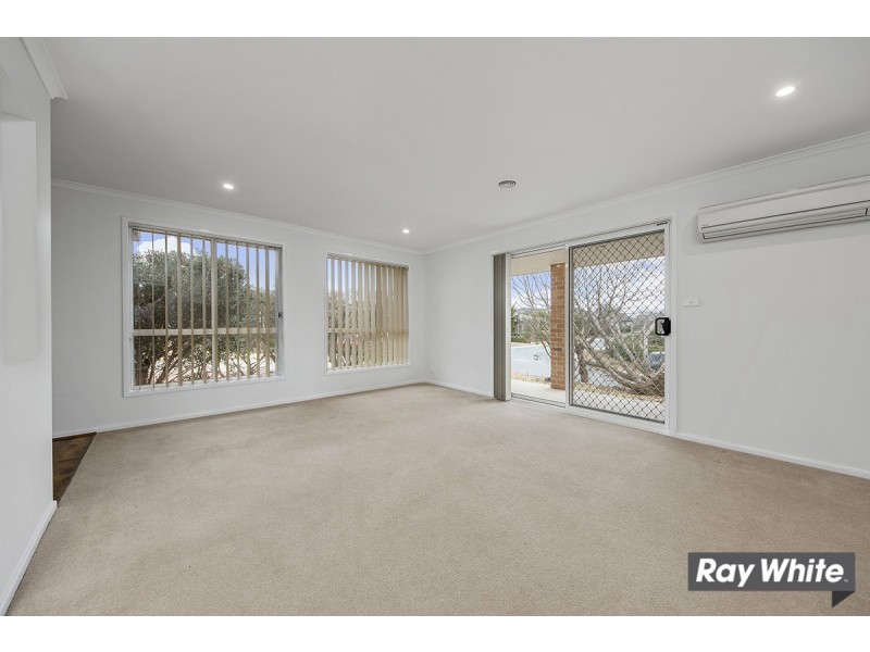 33 Shrivell Circuit, Dunlop ACT 2615