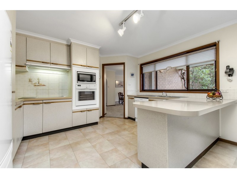 10 Clavert Place, Florey ACT 2615