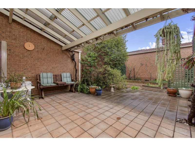 10 Clavert Place, Florey ACT 2615