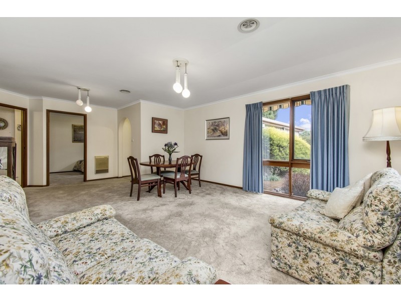 10 Clavert Place, Florey ACT 2615