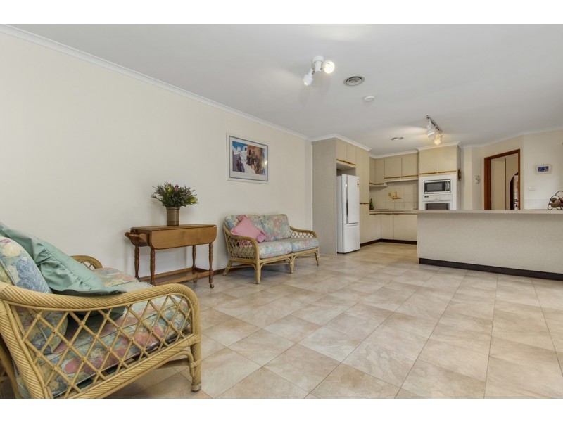 10 Clavert Place, Florey ACT 2615