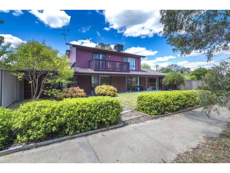 60 Bacchus Circuit, Kambah ACT 2902