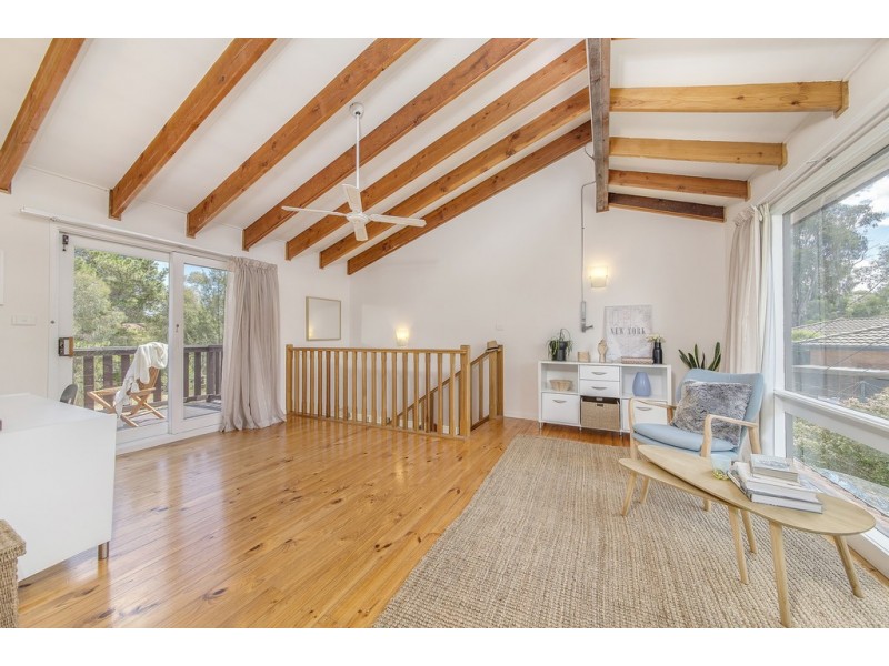 60 Bacchus Circuit, Kambah ACT 2902