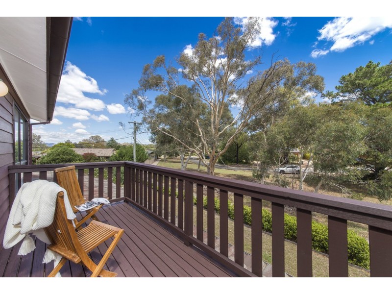 60 Bacchus Circuit, Kambah ACT 2902