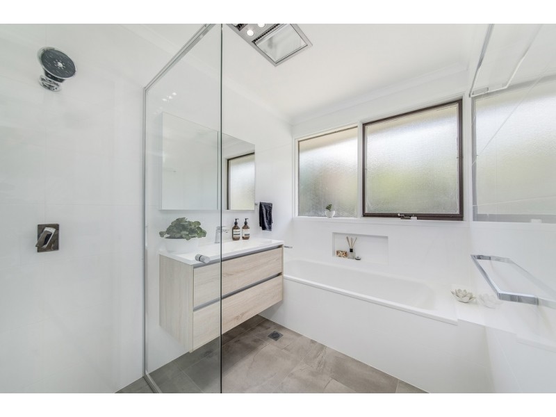 60 Bacchus Circuit, Kambah ACT 2902