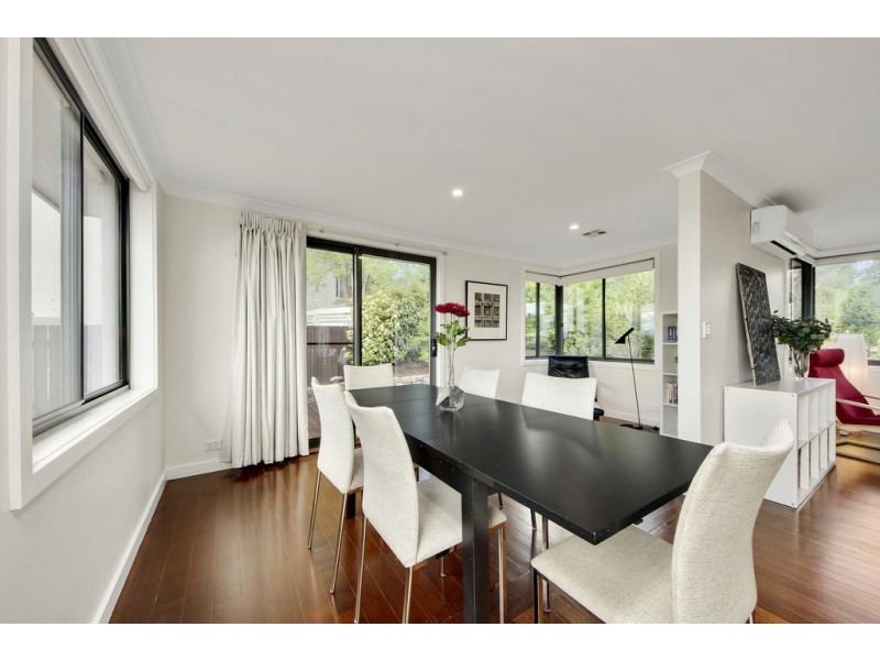 48 Curlewis Crescent, Garran ACT 2605