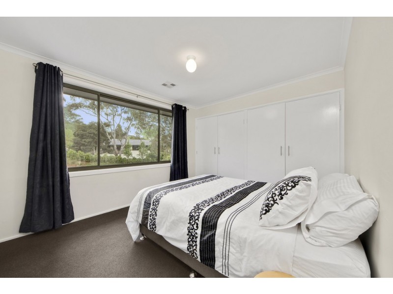 48 Curlewis Crescent, Garran ACT 2605