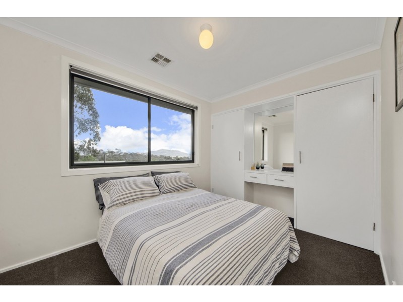 48 Curlewis Crescent, Garran ACT 2605