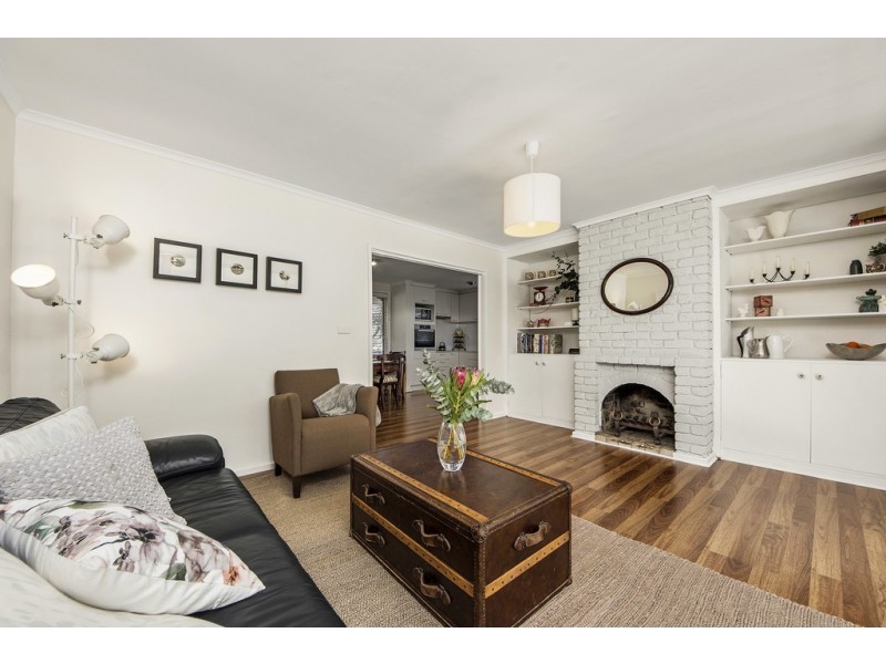 70 Groom Place, Hughes ACT 2605