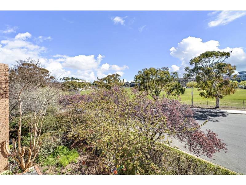 4C 12 Albermarle Place, Phillip ACT 2606