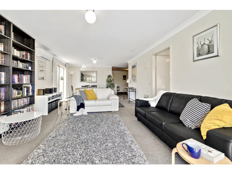 4C 12 Albermarle Place, Phillip ACT 2606