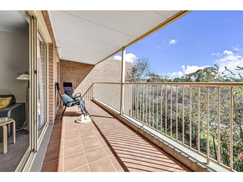 4C 12 Albermarle Place, Phillip ACT 2606