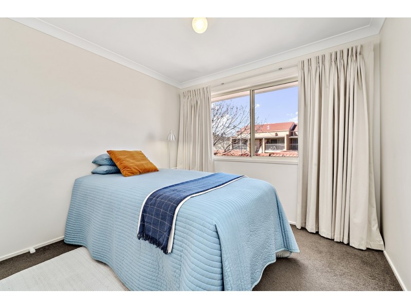 4C 12 Albermarle Place, Phillip ACT 2606
