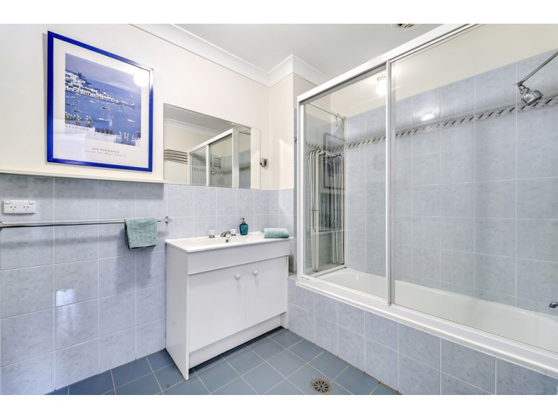 4C 12 Albermarle Place, Phillip ACT 2606