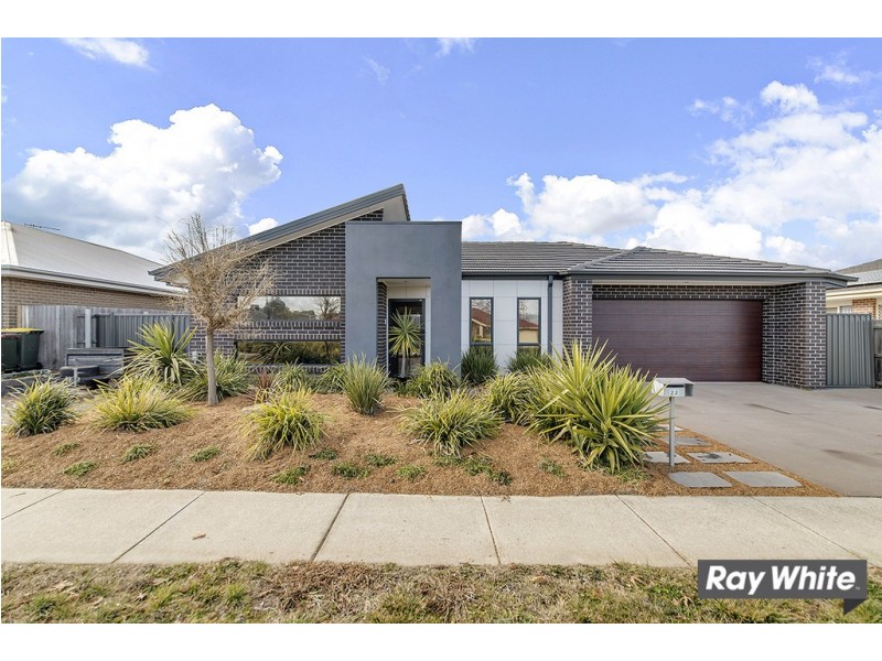 22 Macfarlane Burnet Avenue, Macgregor ACT 2615