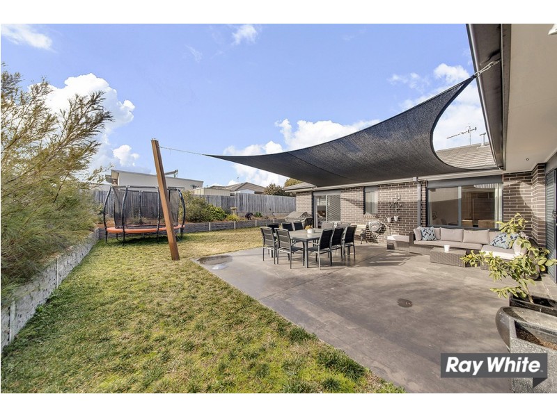 22 Macfarlane Burnet Avenue, Macgregor ACT 2615