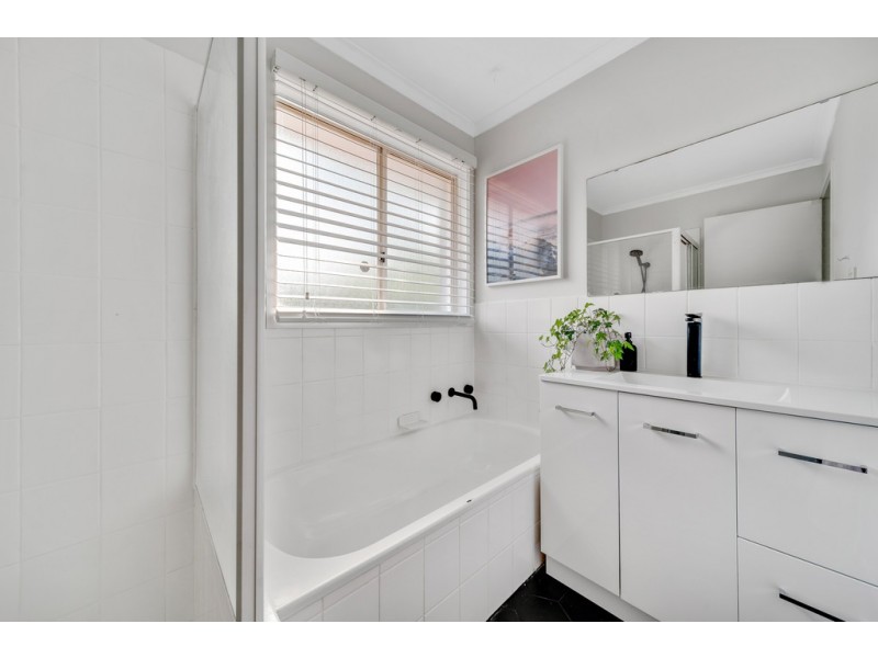 5 Elyard Place, Dunlop ACT 2615