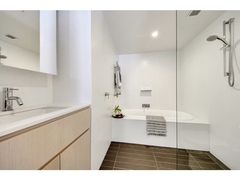 912/25 ‘Nishi’ Edinburgh Avenue, Acton ACT 2601