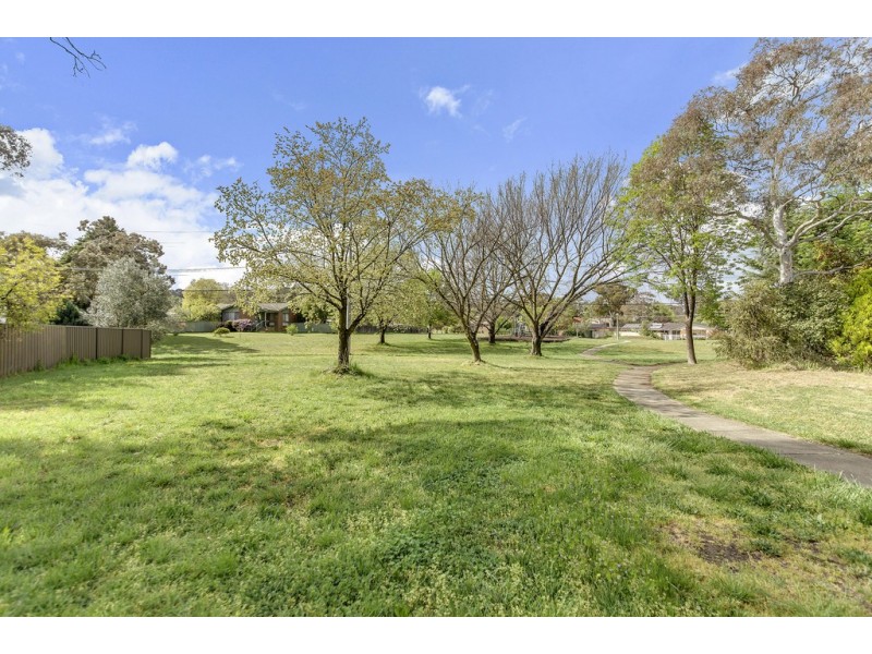 30 Warring Place, Giralang ACT 2617