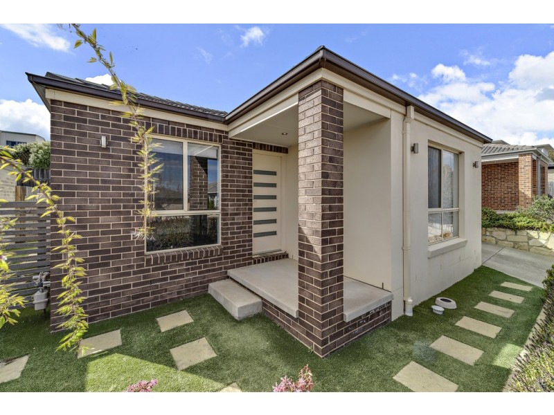 8 Hinde Street, Franklin ACT 2913
