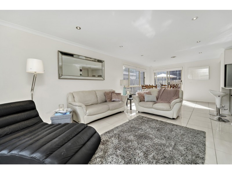 8 Hinde Street, Franklin ACT 2913