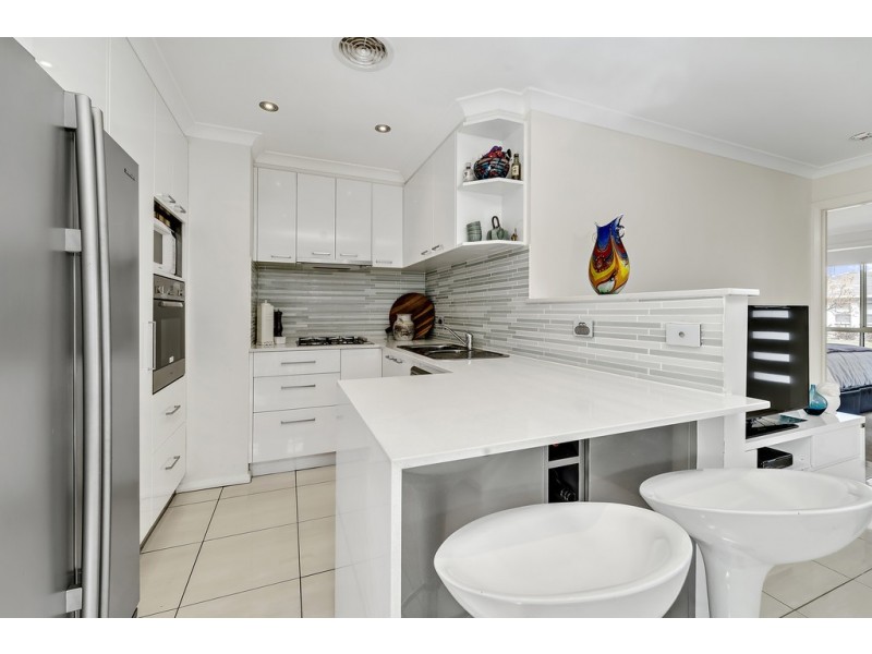 8 Hinde Street, Franklin ACT 2913