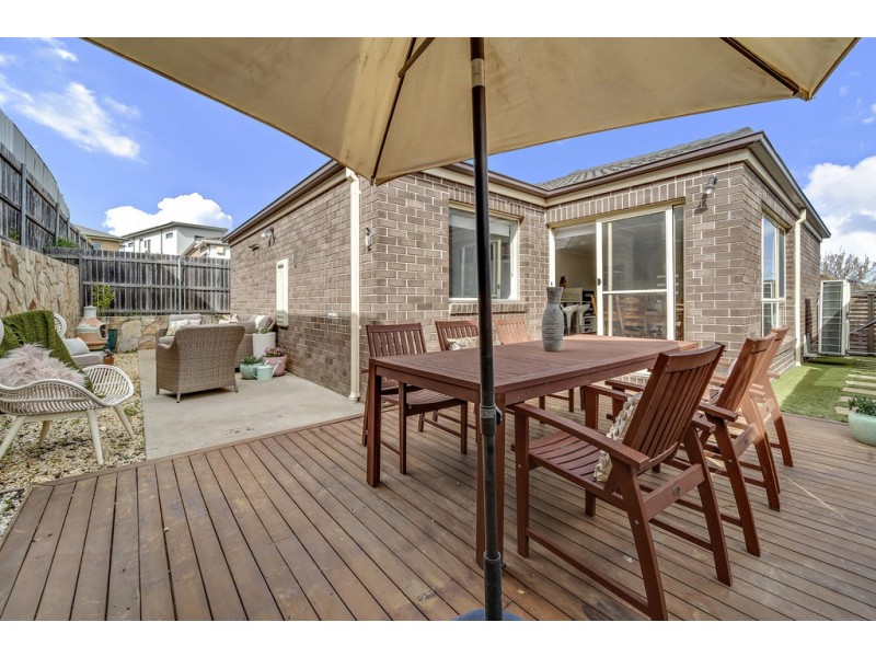 8 Hinde Street, Franklin ACT 2913