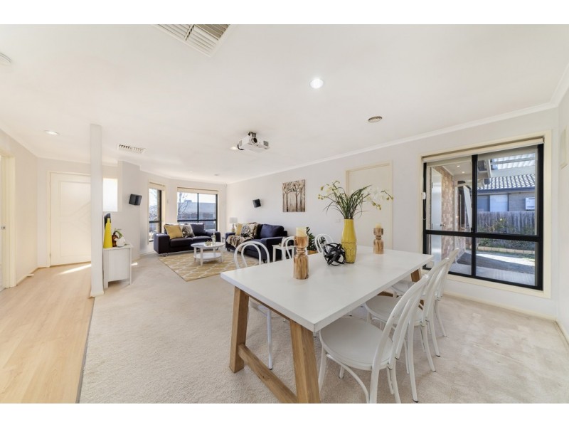 25 Lovely Close, Dunlop ACT 2615