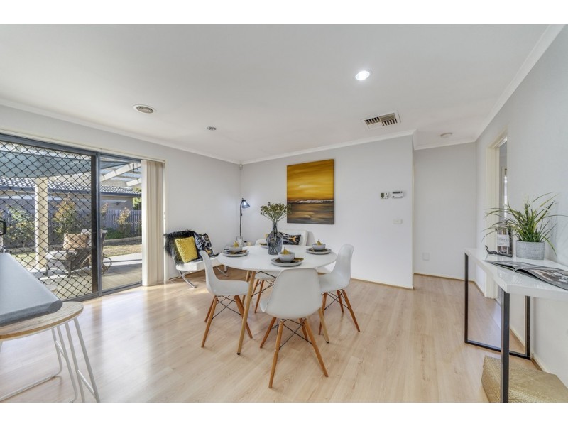 25 Lovely Close, Dunlop ACT 2615