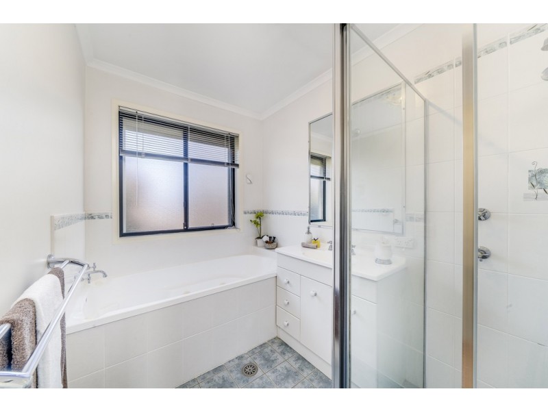 25 Lovely Close, Dunlop ACT 2615