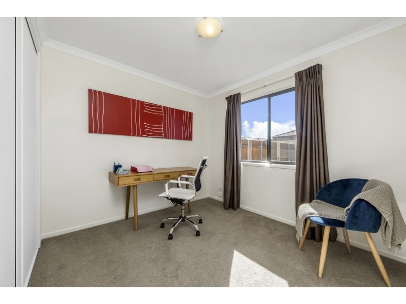 177 Macfarlane Burnet Avenue, Macgregor ACT 2615