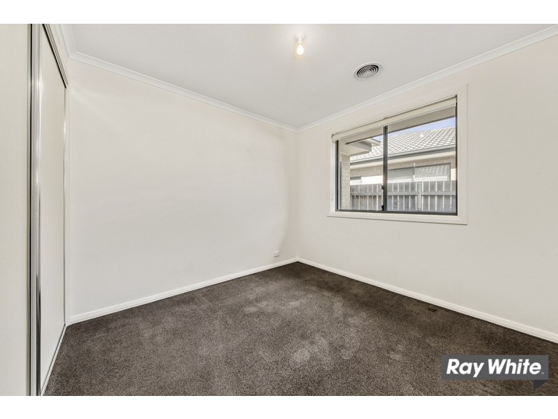 99 Overall Avenue, Casey ACT 2913