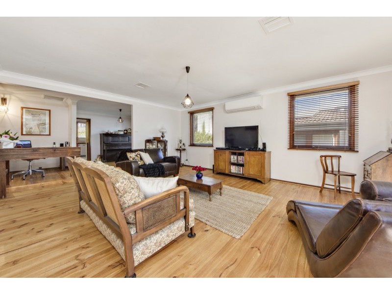 18 Lenehan Street, Giralang ACT 2617